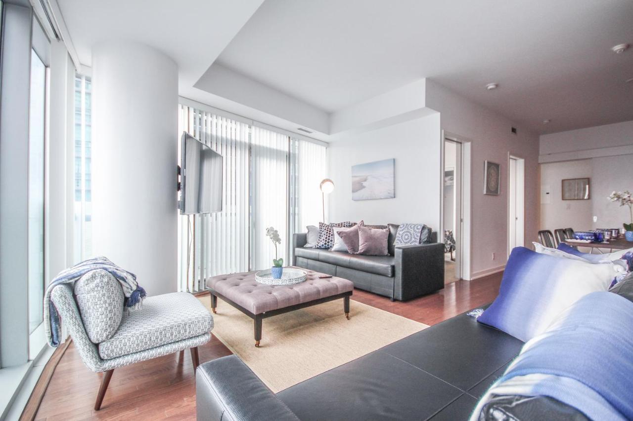 Sarkar Suites - Entertainment District Торонто Екстериор снимка
